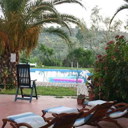 Holiday home Charming In With Pool & Garden *
