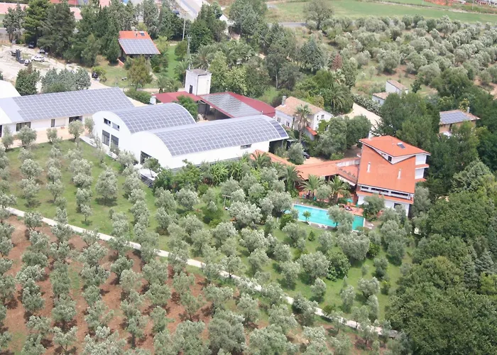 Casa vacanze Charming In With Pool & Garden *