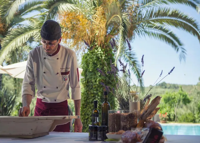 Charming In With Pool & Garden Maida